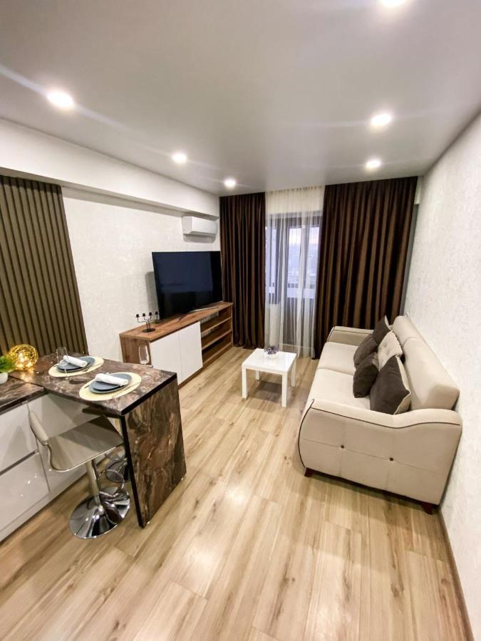 New Apart in the Central city, сауна, джакузи, панорамный вид! Усть-Каменогорск Экстерьер фото