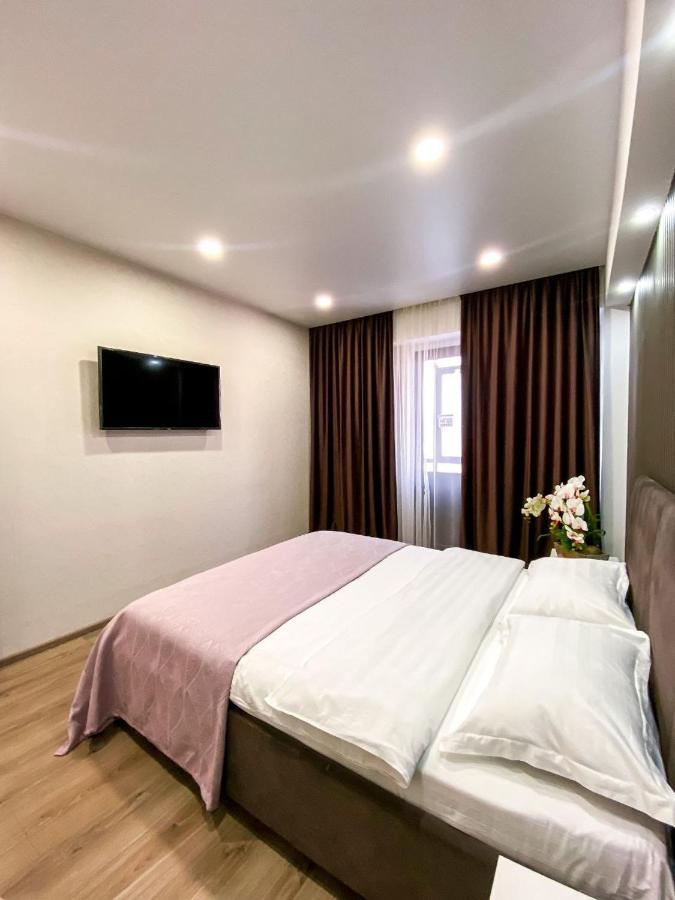 New Apart in the Central city, сауна, джакузи, панорамный вид! Усть-Каменогорск Экстерьер фото